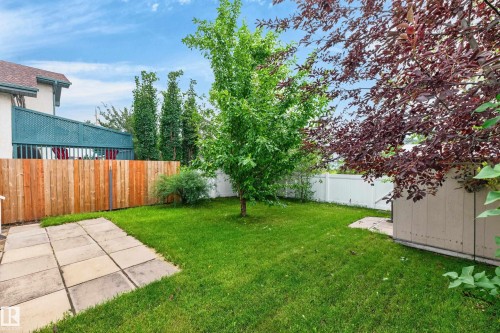 8011 164 Avenue Nw, Edmonton, AB - Outdoor