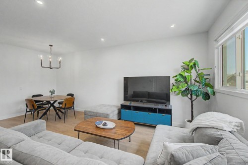 5745 Hawthorn Common Sw, Edmonton, AB - Indoor Photo Showing Living Room