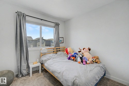 5745 Hawthorn Common Sw, Edmonton, AB - Indoor Photo Showing Bedroom
