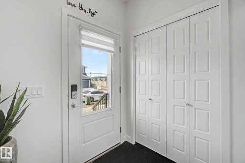 5745 Hawthorn Common Sw, Edmonton, AB - Indoor Photo Showing Other Room