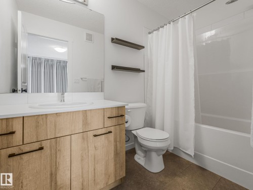 1061 Cy Becker Road Nw, Edmonton, AB - Indoor Photo Showing Bathroom
