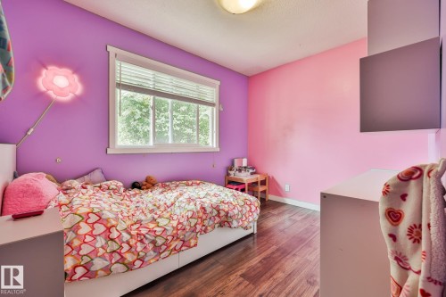 10415 163 Street Nw, Edmonton, AB - Indoor Photo Showing Bedroom