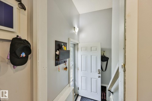 10415 163 Street Nw, Edmonton, AB - Indoor Photo Showing Other Room