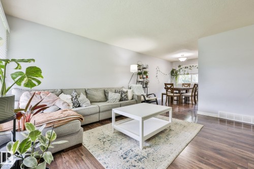10415 163 Street Nw, Edmonton, AB - Indoor Photo Showing Living Room