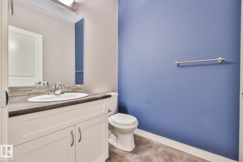 304 Genesis Villa(S), Stony Plain, AB - Indoor Photo Showing Bathroom