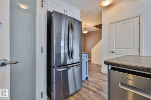 304 Genesis Villa(S), Stony Plain, AB - Indoor