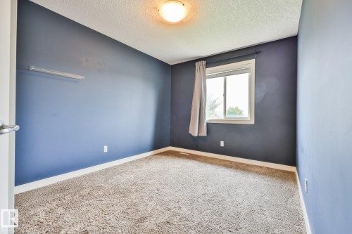 304 Genesis Villa(S), Stony Plain, AB - Indoor Photo Showing Other Room