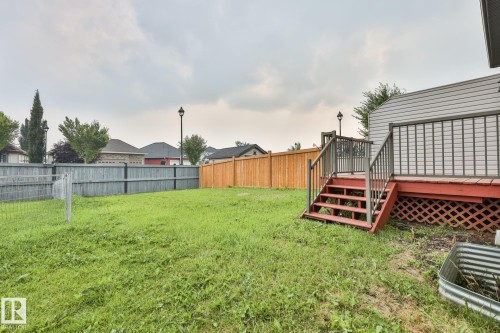 304 Genesis Villa(S), Stony Plain, AB - Outdoor
