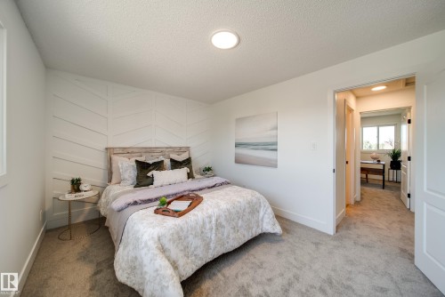 10343 172 Avenue Nw, Edmonton, AB - Indoor Photo Showing Bedroom