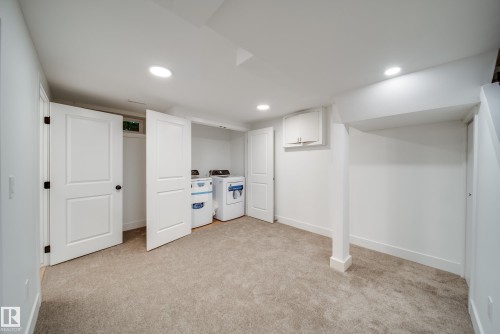 10343 172 Avenue Nw, Edmonton, AB - Indoor