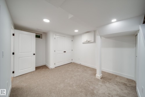 10343 172 Avenue Nw, Edmonton, AB - Indoor