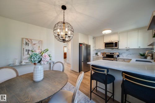 10343 172 Avenue Nw, Edmonton, AB - Indoor
