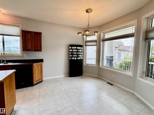 3806 44A Avenue, Drayton Valley, AB - Indoor Photo Showing Kitchen