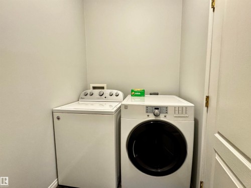 3806 44A Avenue, Drayton Valley, AB - Indoor Photo Showing Laundry Room