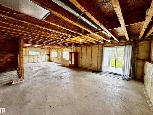 3806 44A Avenue, Drayton Valley, AB - Indoor