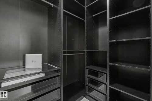 4675 Alwood Way Sw, Edmonton, AB - Indoor Photo Showing Bathroom