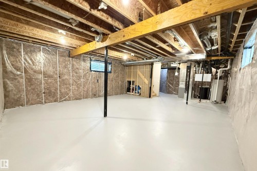4675 Alwood Way Sw, Edmonton, AB - Indoor