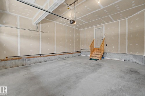 4675 Alwood Way Sw, Edmonton, AB - Indoor Photo Showing Garage