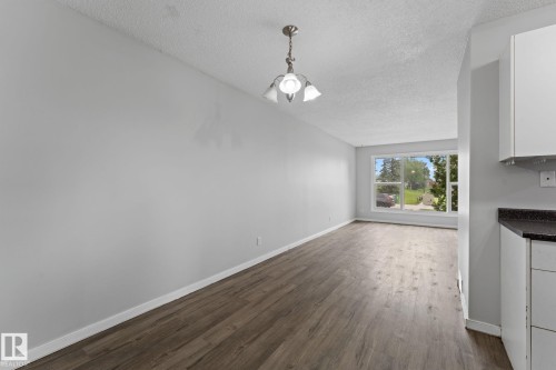 3019 139 Avenue Nw, Edmonton, AB - Indoor Photo Showing Other Room