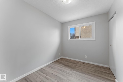3019 139 Avenue Nw, Edmonton, AB - Indoor Photo Showing Other Room