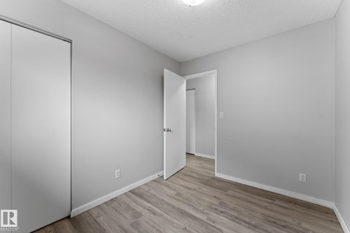 3019 139 Avenue Nw, Edmonton, AB - Indoor Photo Showing Other Room