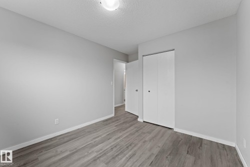 3019 139 Avenue Nw, Edmonton, AB - Indoor Photo Showing Other Room