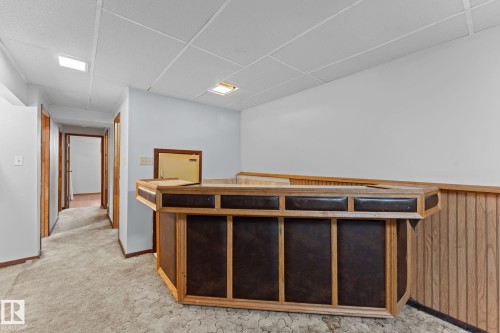 3019 139 Avenue Nw, Edmonton, AB - Indoor