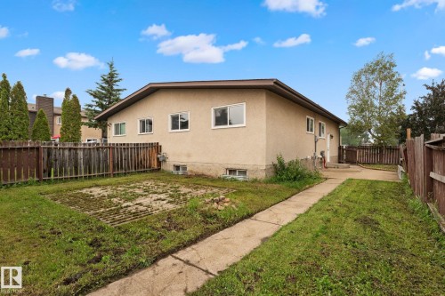 3019 139 Avenue Nw, Edmonton, AB - Outdoor With Exterior