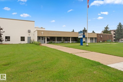 3019 139 Avenue Nw, Edmonton, AB - Outdoor