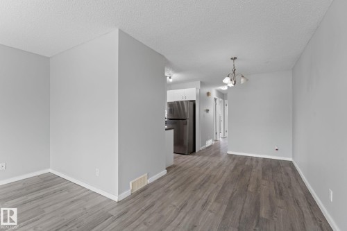 3019 139 Avenue Nw, Edmonton, AB - Indoor Photo Showing Other Room