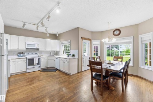 1080 Wedgewood Boulevard Nw, Edmonton, AB - Indoor