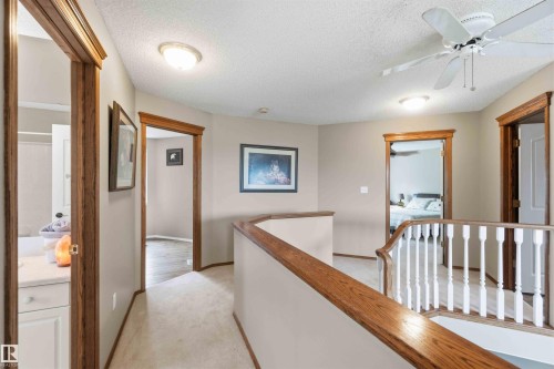 1080 Wedgewood Boulevard Nw, Edmonton, AB - Indoor Photo Showing Other Room