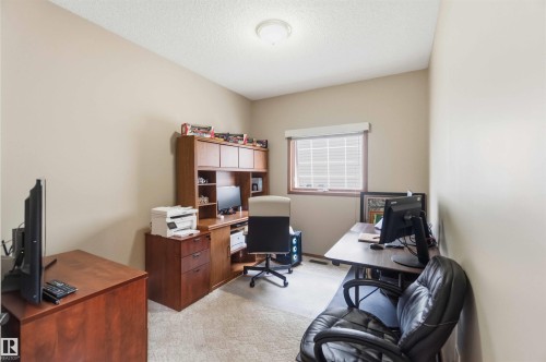 1080 Wedgewood Boulevard Nw, Edmonton, AB - Indoor Photo Showing Office
