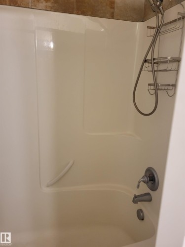 #157 230 Edwards Dr Sw, Edmonton, AB - Indoor Photo Showing Bathroom