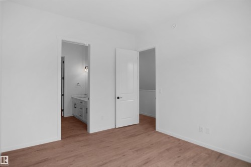 7523 Observer Lane Nw, Edmonton, AB - Indoor Photo Showing Other Room