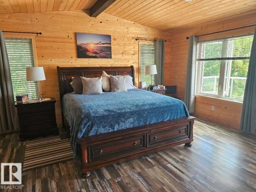 57230 Range Road 25, Rural Barrhead County, AB - Indoor Photo Showing Bedroom
