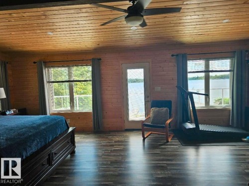 57230 Range Road 25, Rural Barrhead County, AB - Indoor Photo Showing Bedroom