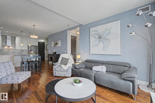 #810 200 Bellerose Dr, St. Albert, AB - Indoor Photo Showing Living Room
