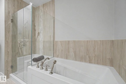 #810 200 Bellerose Dr, St. Albert, AB - Indoor Photo Showing Bathroom