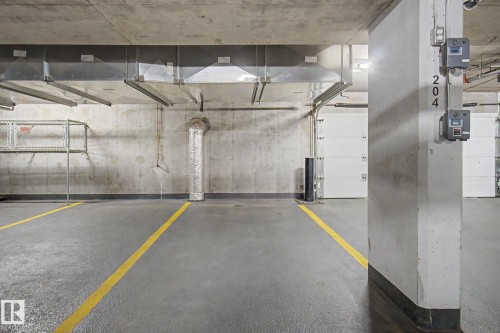 #810 200 Bellerose Dr, St. Albert, AB - Indoor Photo Showing Garage