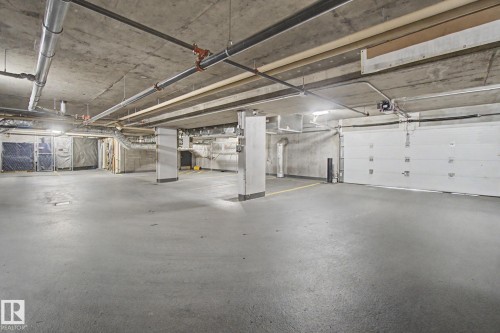 #810 200 Bellerose Dr, St. Albert, AB - Indoor Photo Showing Garage