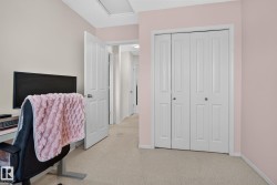 Lightly textured carpet flooring throughout - 