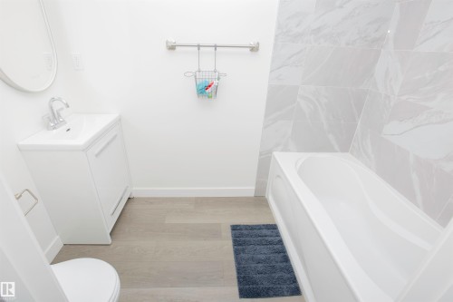 3631 213 Street Nw, Edmonton, AB - Indoor Photo Showing Bathroom