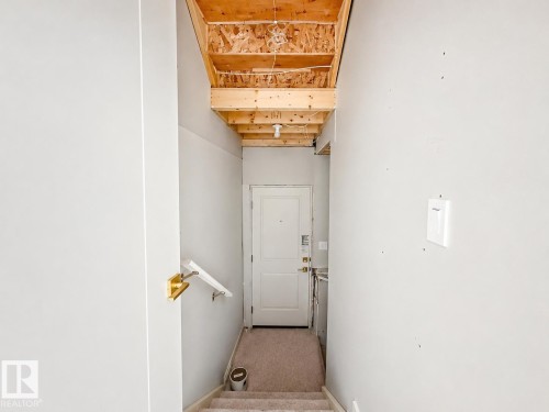 Image quality insufficient for description - 8423 Mayday Link Link Sw, Edmonton, AB - Indoor Photo Showing Other Room