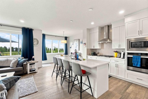 7608 Creighton Place Sw, Edmonton, AB - Indoor Photo Showing Kitchen With Upgraded Kitchen