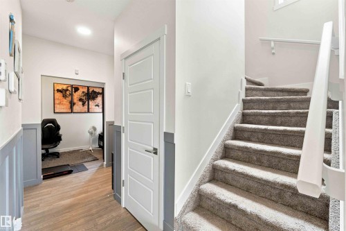7608 Creighton Place Sw, Edmonton, AB - Indoor Photo Showing Other Room