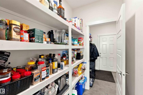 7608 Creighton Place Sw, Edmonton, AB - Indoor With Storage