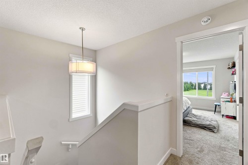 7608 Creighton Place Sw, Edmonton, AB - Indoor