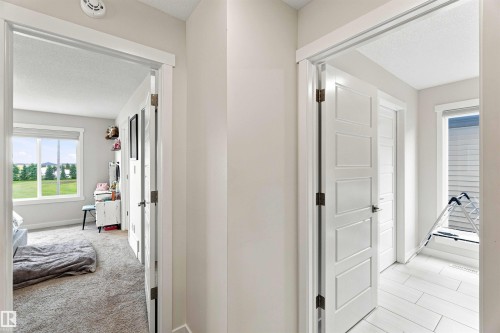 7608 Creighton Place Sw, Edmonton, AB - Indoor Photo Showing Other Room