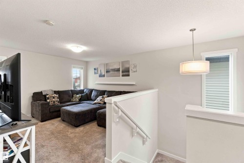 7608 Creighton Place Sw, Edmonton, AB - Indoor Photo Showing Laundry Room